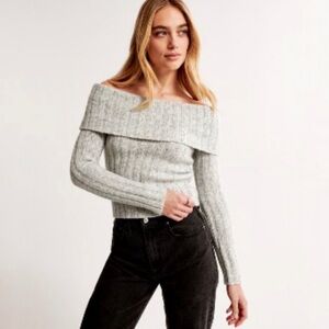 Abercrombie & Fitch Gray Ribbed Foldover Off the Shoulder Sweater Size M Knit